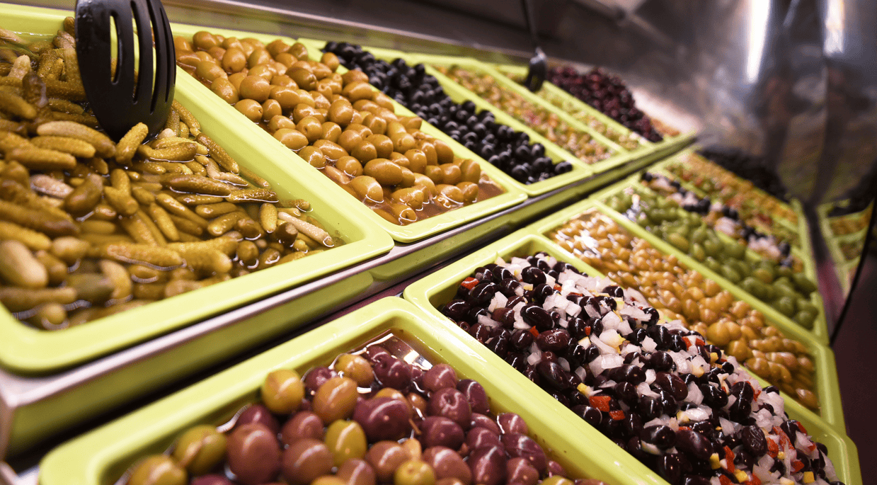 Gran varietat d'olives - aragó sevillana morada caspe cogombres cebes perla baixa en sal chupa dedos abuela gazpacha àvia sense pinyol