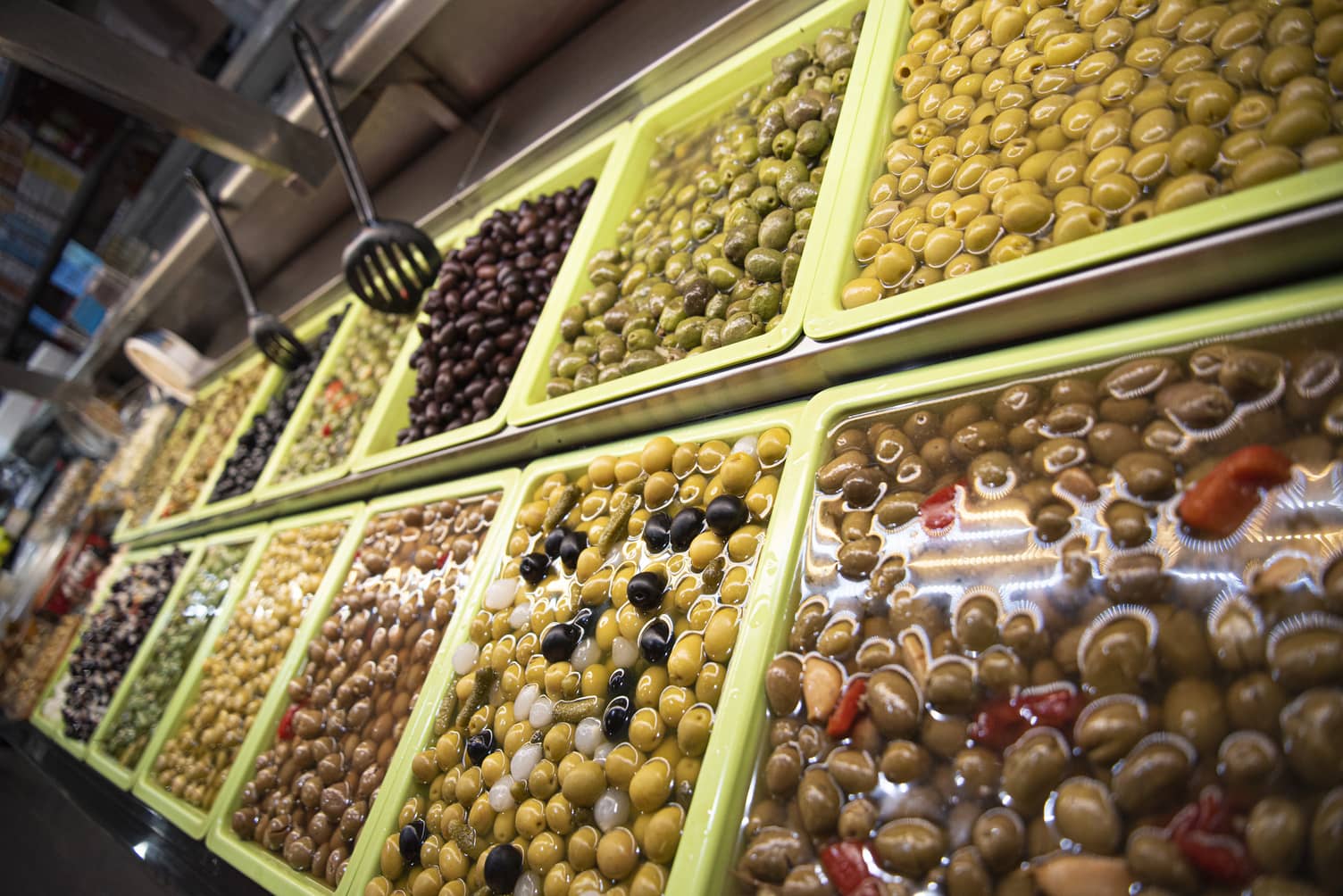 Gran varietat d'olives - aragó sevillana morada caspe cogombres cebes perla baixa en sal chupa dedos abuela gazpacha àvia sense pinyol