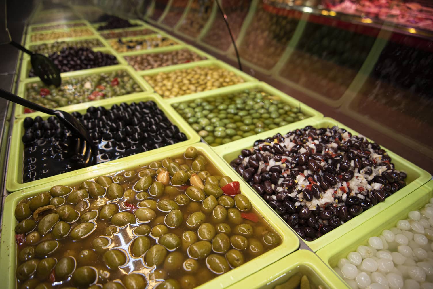 Gran varietat d'olives - aragó sevillana morada caspe cogombres cebes perla baixa en sal chupa dedos abuela gazpacha àvia sense pinyol